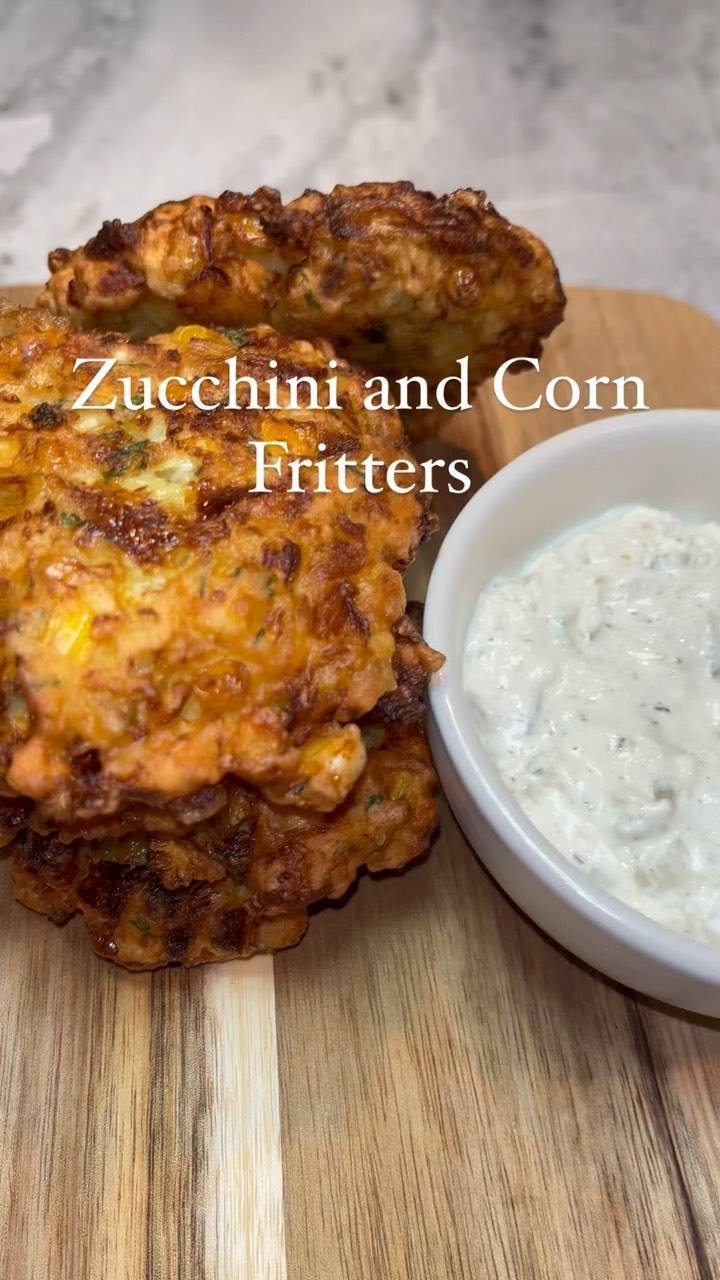 These Zucchini and Corn Fritters are my new obsession. I can eat them all in one sitting. These were so crispy and delicious! Although you can skip the frying and pop them in the oven for a healthier alternative. Recipe down 👇  🌽 take three zucchini’s and peel the skin and grate. Make sure to squeeze the zucchini to release its water
🌽1 cup corn
🌽1/2 yellow onion
🌽2 eggs
🌽1/2 cup flour
🌽 1 tsp baking powder
🌽 1/2 chopped parsley 
🌽 1/4 cup Parmesan cheese
🌽 salt and pepper
🌽 mix ingredients together 
🌽 take 1/4 of the mixture and roll into a ball on your palm and flatten it
🌽fry each side until golden and crisp
🌽 serve with your favorite dipping sauce, mine was ranch!  #zucchini #zucchinirecipes #zuchinniseason #cornandzucchinifritters #fritters #summerproduce #allrecipe #thefeedfeed #eeeeeats #lunchideas #foodie #foodstagram #foodblogger #foodblog